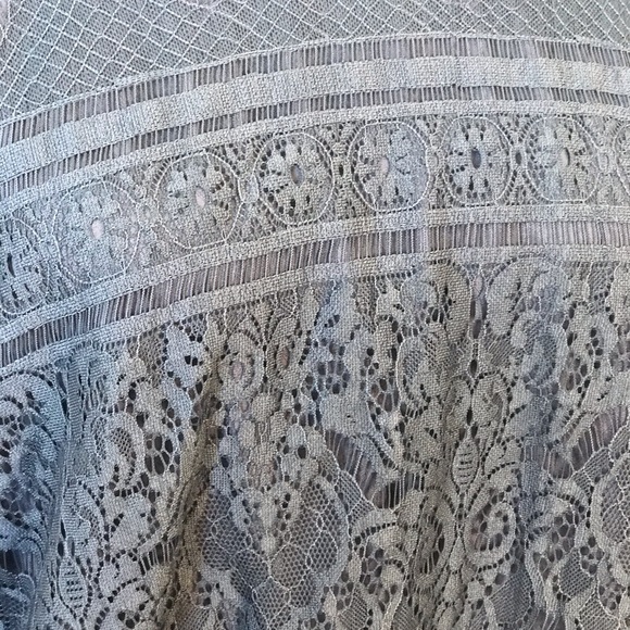 BEAUTIFUL TOP IN SLATE - Picture 8 of 8